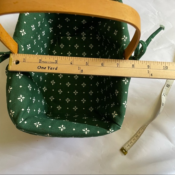 Vintage Longaberger rectangle basket with fabric liner & hang tag - Picture 3 of 6